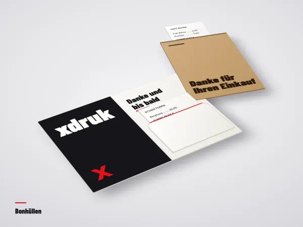Gefalzte Bonhülle mit Logo des Lokals und QR-Code